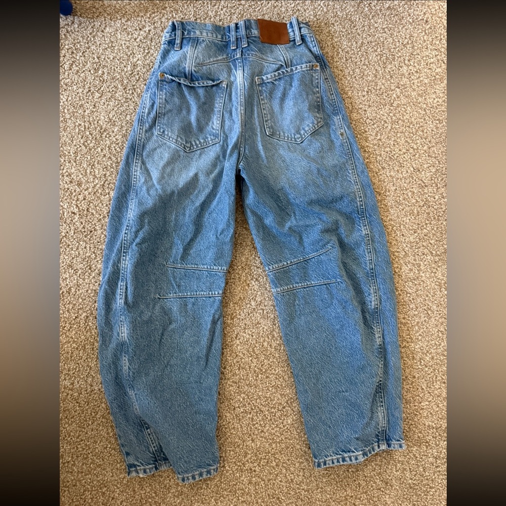 Free People x We The Free Good Luck Mid Rise Barrel Jeans in Ultra Light Beam 26 - Picture 3 of 9